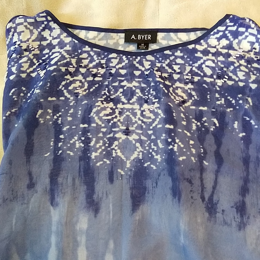 Top - Picture 2 of 3